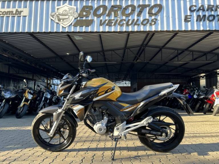 HONDA - CB 250F TWISTER - 2019/2020 - Amarela - R$ 21.300,00
